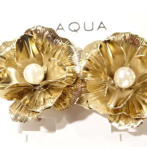 Bloomingdale's Aqua Gold Pearlized Petal Flower Stud Clip on Earrings NWT 45